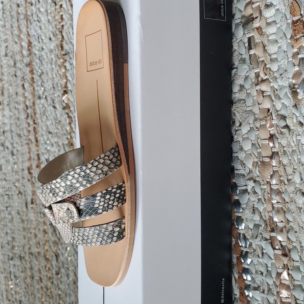 Dolce Vita Cait slide sandal - Picture 9 of 10